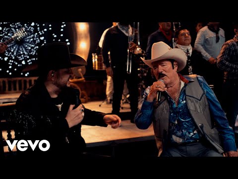 Eden Muñoz, Lalo Mora - Que la Dejen Ir al Baile Sola (Video Oficial)