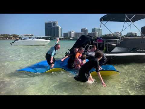 Sandbaleando with Davis & Chavi