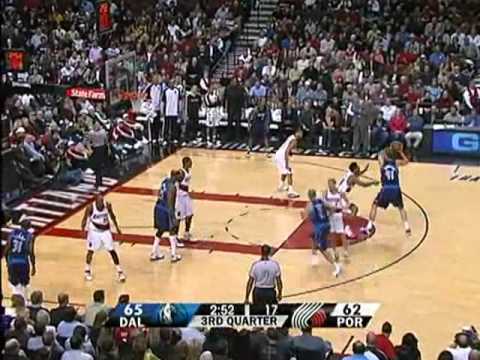 Dirk Highlights vs Blazers 03/11/09