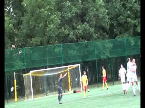 Legionovia - MKS Kutno (gole Rosiaka i Płachety; 31.11.2011)