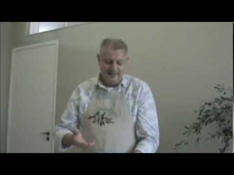 FOLHAS DE OLIVA - COZINHANDO COM COSMINHO PACETTA - PÊRA COM MEL FOLHAS DE OLIVA E PARMESÃO