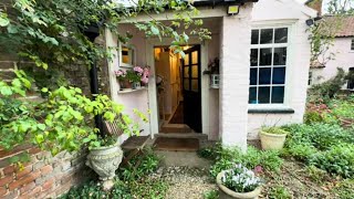 HOUSE TOUR | A 400 Year Old Farmhouse And Cottage in the English Countryside In Autumn