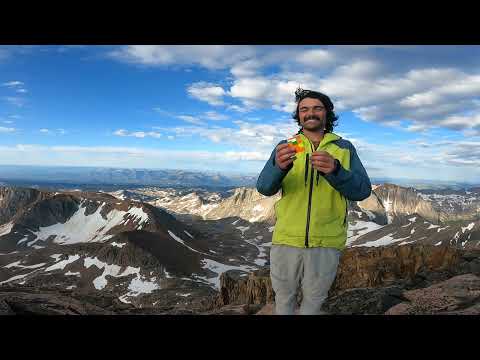 Rubik's Cube on Granite Peak (3901m, summit of Montana)