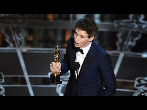 Oscars 2015: How Stephen Hawking Reacted to Eddie Redmayne's Win for Best Actor