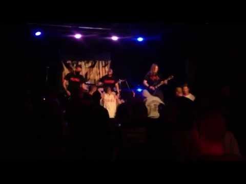 Municia - MUNICIA - Skurvené socky live Trenčín