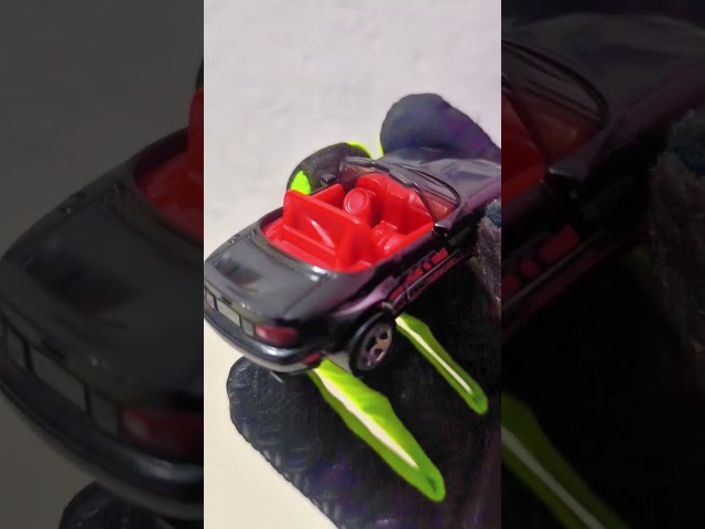 Vídeo relacionado con AUTOZOCO Llavero metálico en forma de coche, diseño coche, Llavero Automovil cromado, Key Chain car, Regalo concesionario, llavero Metálico auto, Color Plateado