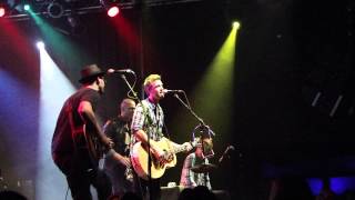 Tyler Hilton and Tony Lucca ft. Michael Ghegan - I've Just Seen a Face (Beatles Cover)
