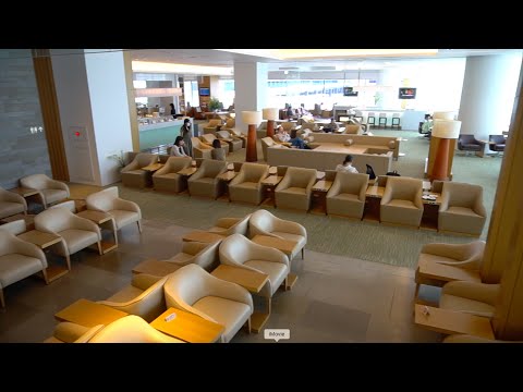 JAL Sakura Business Lounge Visit - Narita (NRT) Airport Video