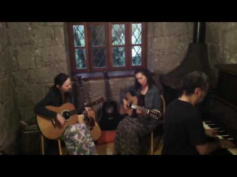 Os Rios - Silvia & Cintia