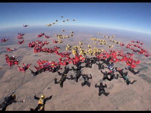 Spektakulärer Weltrekord: Deutsche Fallschirmspringer stellen Bestmarke auf