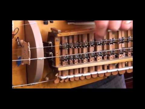Hedningarna visar sina hembygda instrument P&L 2012