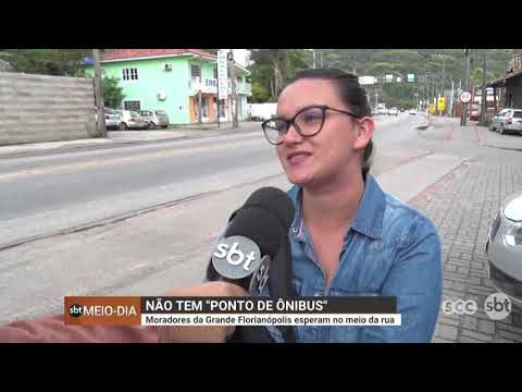 Não tem ponto de ônibus: moradores da Grande Florianópolis esperam no meio da rua