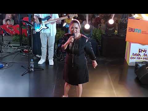 Vina Panduwinata live at Java Jazz On The Move, Sarinah