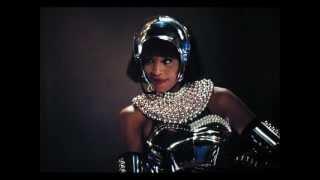 Whitney Houston -Queen of the night ( Subtitulado al Español )