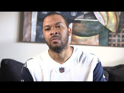シーホークスの試合中のカウボーイズのファン (Cowboys Fans During the Seahawks Game)