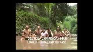 Download lagu D'Bozeg - Bete (  Video Kameswara   Lirik ) mp3