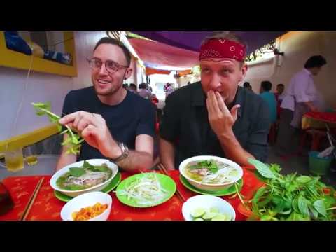 $2 PHO vs $100 PHO   Northern VS Southern Pho! Có phụ đề Tiếng Việt