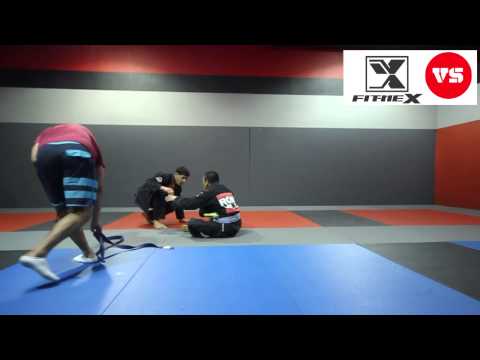 Jiu-Jitsu Battle Qualifier 2013 - Light Feather Semi - Eric Medina VS Kitt Canaria