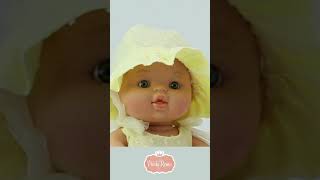 Realistická panenka Lola ve světle zeleném oblečku  od firmy Paola Reina ze Španělska