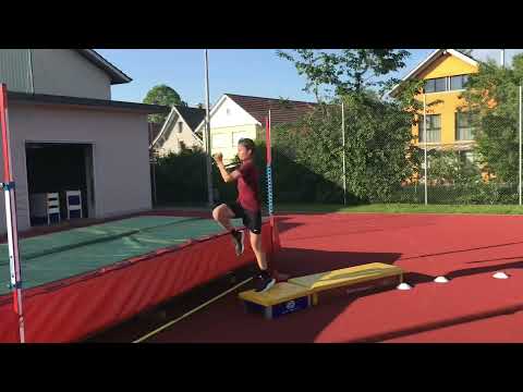 High Jump Made Simple, The Right Rotation – Exercise No. 14: Step jump from a box out of the curve