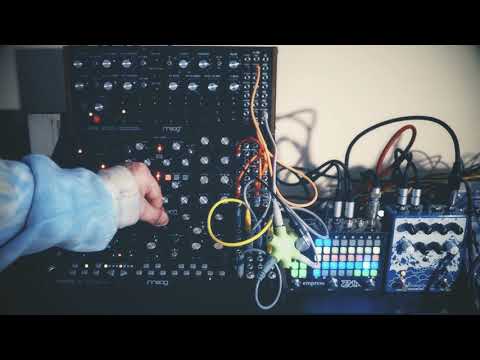 ASYNCHRONOUS FLIGHTS - [ DFAM MOTHER32 SUBHARMONICON ZOIA AVALANCHERUN ]