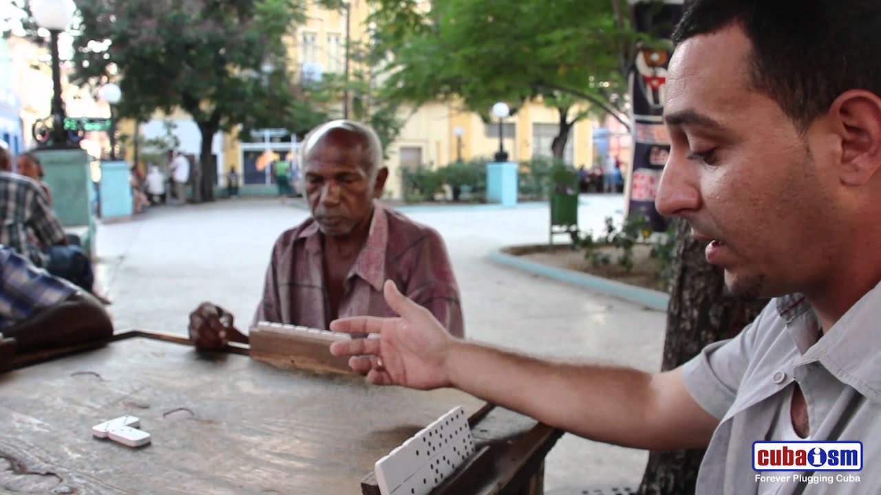 Double 6 Dominoes in Cuba - 044v01