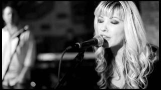 Emily West sings Sinead O&#39;Connor