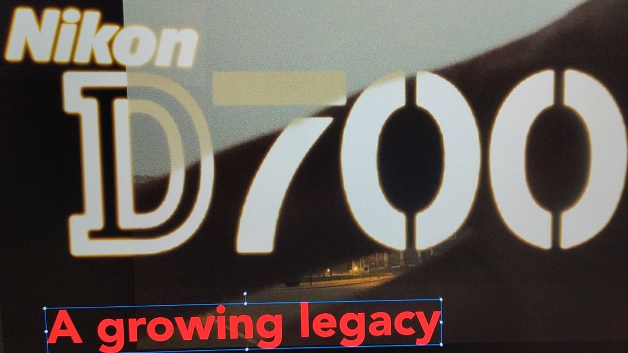 Nikon D700: Broken body - Beating heart.