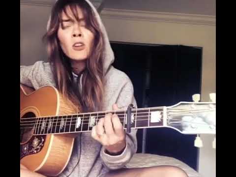 Kany Garcia canta "¿Cómo Pagarte?" de Carlos Rivera