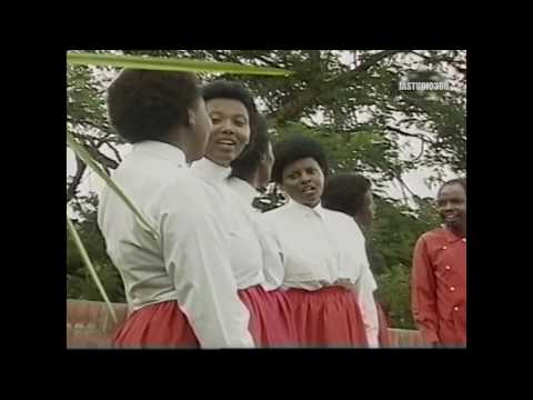 Ni iki watanze by Chorale abagenzi