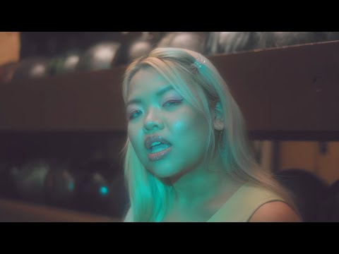 Ysa Yaneza - Softly (Official Video)