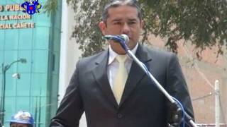 preview picture of video 'TNTE. ALCALDE JUAN SUAREZ REALIZÓ IZAMIENTO EN SAN VICENTE DE CAÑETE DOMINGO 25 DE SETIEMBRE'