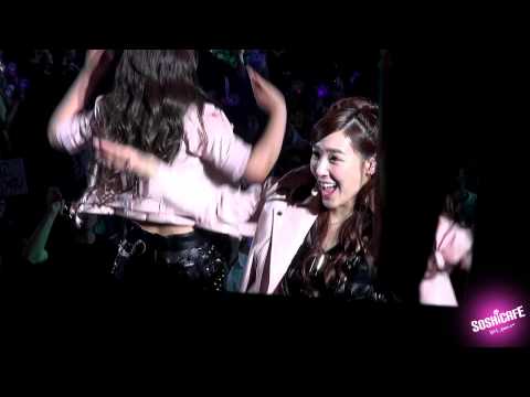 [Fancam] 140524 Tiffany - Do the catwalk @ Kobe concert by Soshicafe
