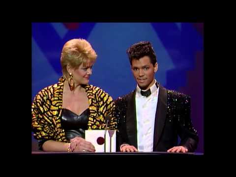 Alabama Wins Favorite Country Album - AMAs 1987