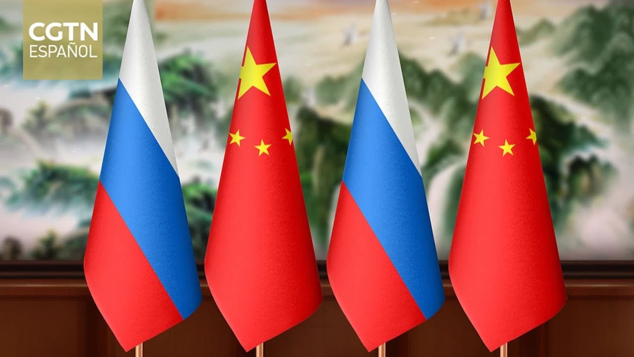 Jefes de Gobierno chino y ruso celebran una reunión regular con miras a estrechar la cooperación