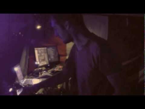 Marlix Vs Mimaniac live @ Teknival 1 mai 2012 (legalize tekno)