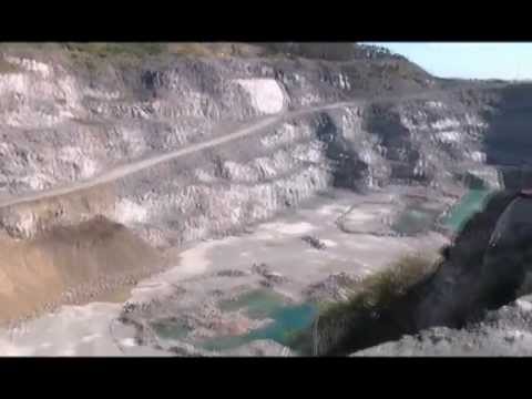 loading up at the asphalt plant  // totally trucks dvds