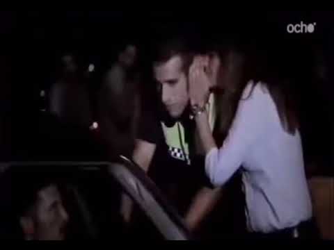 Donde se dirigian? A la biblioteca nocturna, que nos hemos hecho socios.