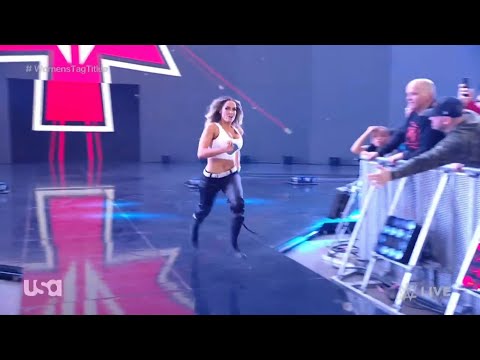 Trish Stratus RETURNS Entrance - Raw February 27, 2023