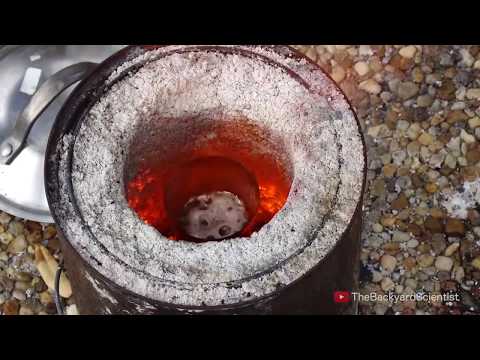 Pouring Molten salt into Water   Explosion!