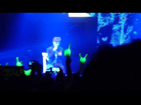 [Fancam] Bang Yong Guk & Daehyun - I Remember (Live On Earth Pacific Tour - LA)