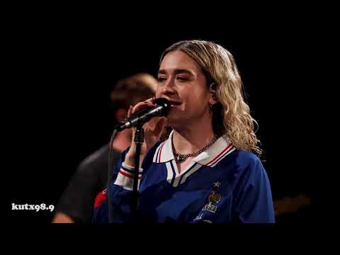 Blondshell - “Tarmac”/“Olympus”/“Salad” (Live in KUTX Studio 1A)