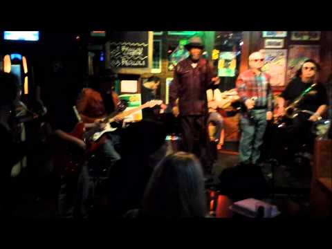 David Dee w/Larry Griffin and Matt "The Rattlesnake" Lesch - Thrill is Gone - Hammerstones