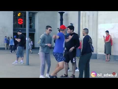 Edward Bill отпиздили