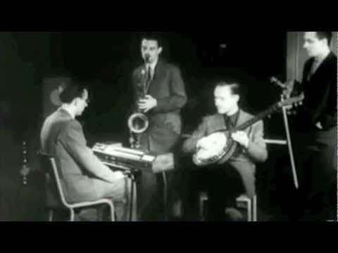 Inventor Georges Jenny Demonstrates the Ondioline (1948)