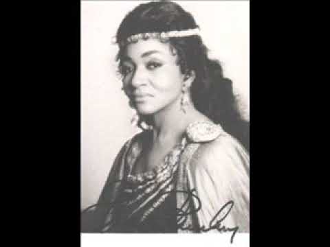 Grace Bumbry - Casta Diva...Ah! Bello a me Ritorna