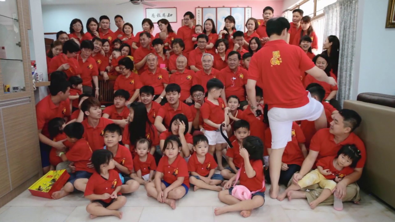 Hot Docs 2019 Trailers: CAVEBIRDS