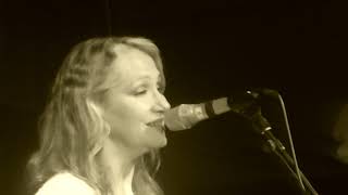Joan Osborne at Cafe Istanbul 2018-04-29 BUCKETS OF RAIN