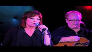 Eileen Carey Live