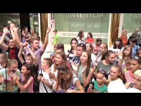 Paul Hank-So Beautiful на открытии ТРЦ "Hollywood"